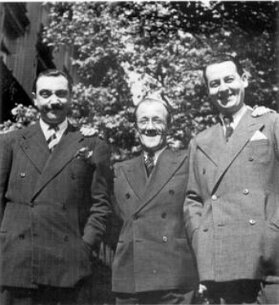 Django Reinhardt & Stephane Grappelli avec le compositeur Michael Carr - Londres null