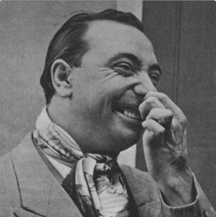 Django Reinhardt se pince le nez null