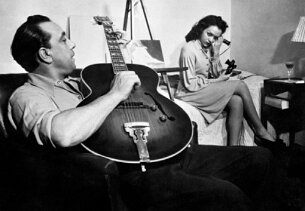 Django Reinhardt - Paulette Menard USA null
