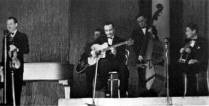 Django Reinhardt avec Stéphane Grappelli et le quintette anglais null