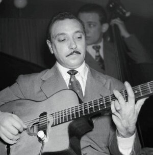 Django Reinhardt et Pierre Michelot au Club Saint-Germain null