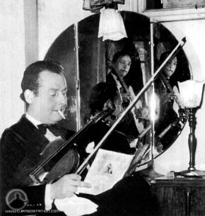Django Reinhardt, Stephane Grappelli devant le miroir null