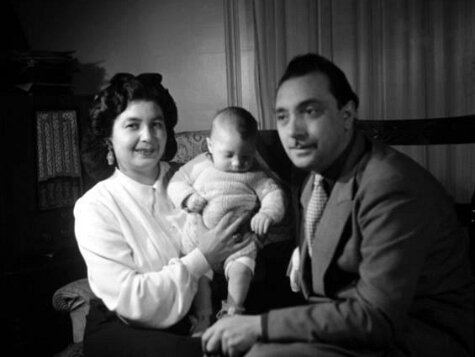 1945